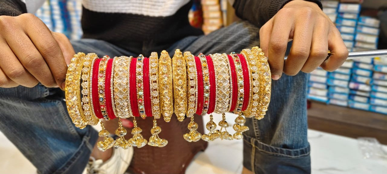 Royal Kundan Bridal Chuda Set with Golden Jhumki Latkans – Red & Gold Wedding Bangles